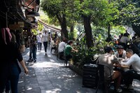 Logra economía repuntar en octubre; prevén sigan riesgos