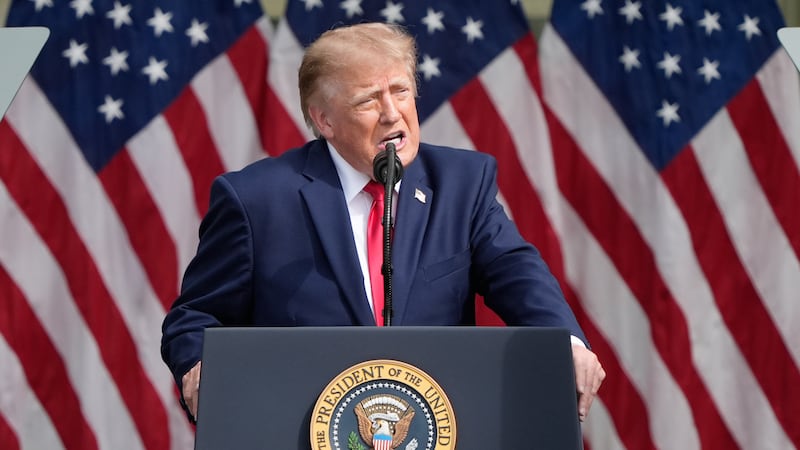 Revisión del T-MEC: Trump destaca ‘buena relación’ con México, pero acusa a Canadá de ‘estafar’ a EU