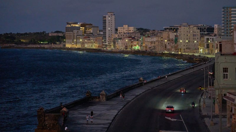 Se apaga turismo en Cuba: Por crisis energética, reduce en 48% el número de visitantes