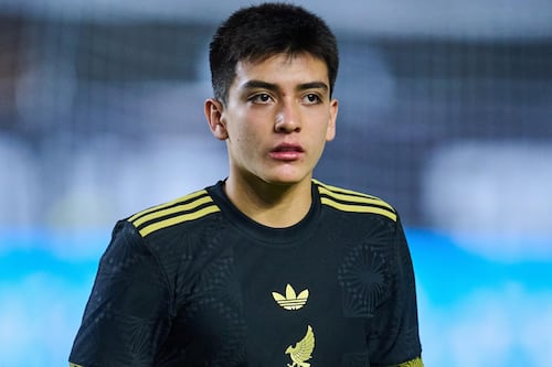 ¿Quién es Gil Mora, el futbolista más joven en debutar con la Selección Mexicana?