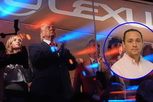 Balconean a titular del SAT QRoo: ¿Quién es Héctor Contreras, quien vio el juego de la NBA cerca de Trump?