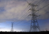 CFE sufriría un ‘cortocircuito’ al sobrecargarse de responsabilidades por reforma eléctrica