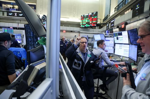 Wall Street cierra en negativo ante el temor por la crisis geopolítica de EU con Irán