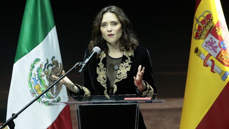 Díaz Ayuso ‘le tira’ al Gobierno de Sheinbaum: ‘México está a 2 pasos de llegar al camino de Venezuela’