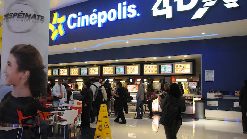 Profeco exige a Cinépolis ser claro con ‘garantía’ tras quejas por proyección de ‘Emilia Pérez’