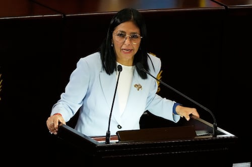 Delcy Rodríguez cambia el tono con EU; pide a Trump superar diferencias ‘con diálogo y respeto’