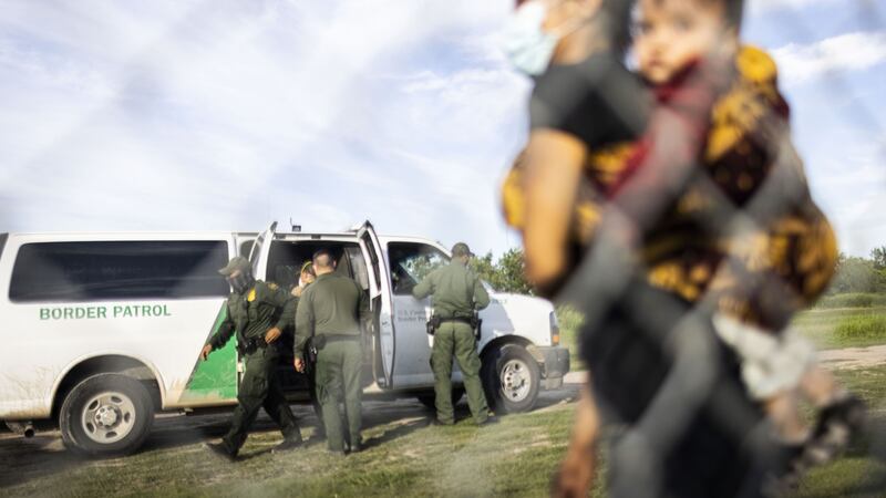 DACA: Juez determinará si 600 mil ‘dreamers’ son expulsados o pueden permanecer en EU