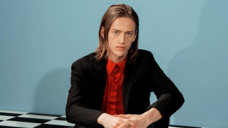 Percy Hynes White, actor de ‘Merlina’, habla sobre acusaciones de agresión sexual