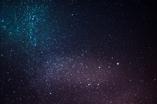 Astrónomos ven el alba cósmica gracias a un 'incendio' de estrellas