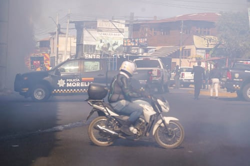 Buscan a policías que ayudaron al CJNG con narcobloqueos por el ‘Mencho’: Los liberaron por error