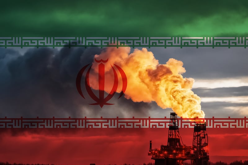 Precio del Brent se dispara a 117 dólares por barril por posible extensión del bloqueo de EU a Irán