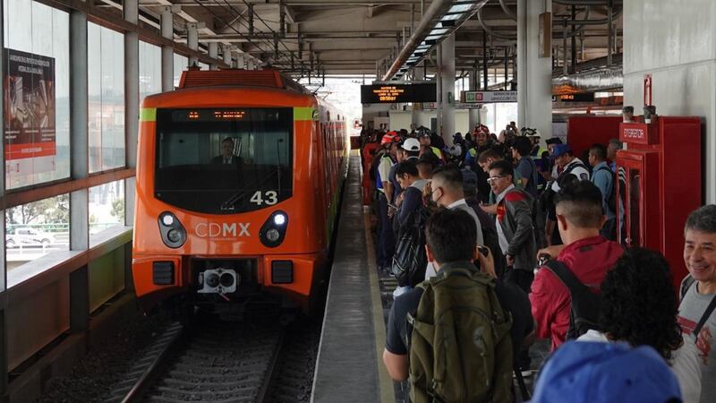 ‘Era más rápido el RTP’: Línea 12 del Metro de CDMX, lenta y saturada este jueves 1 de febrero