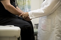 Cáncer neuroendocrino pancreático: ¿Por qué se originan los tumores y cuáles son sus síntomas?