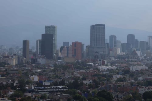 Onda de calor provoca contingencia en CDMX y Edomex: ¿Qué autos no circulan este domingo?