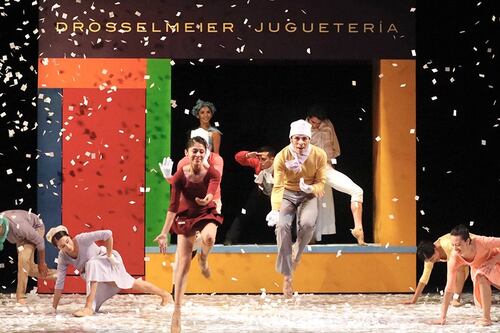 Con hip hop y danza aérea, 'El Cascanueces' llega a la UNAM