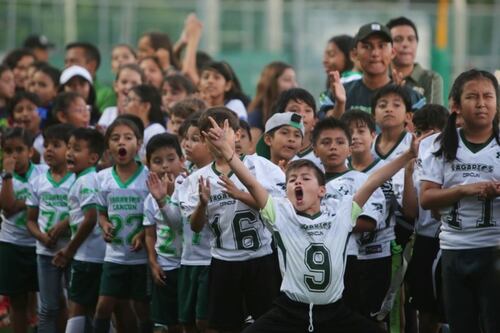 Inauguran cancha de futbol americano de 10 mdp en Cancún