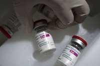 ¿Tienes dudas sobre AstraZeneca? Científicos buscan modificar la vacuna para prevenir trombos