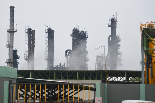 Plantas adquiridas en sexenio pasado están siendo investigadas: López Obrador