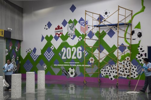 Aerolíneas ajustan sus rutas: Priorizan vuelos a las sedes del Mundial y las playas pierden asientos