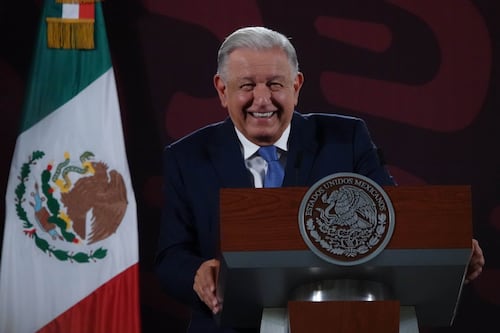 Aprobación a AMLO se dispara tras elecciones: Llega a 66% en junio, su nivel más alto desde 2021