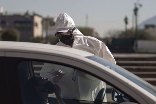 NL tiene pico histórico de contagios COVID; pide no salir de casa a menos que sea necesario