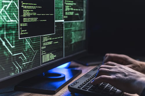 ¿Hackearon al Gobierno de CDMX? Esto sabemos del presunto robo y venta de información