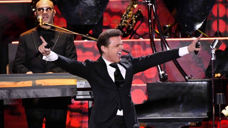 ¿Luis Miguel está hospitalizado por cirugía en EU? Lo que sabemos de la salud de ‘El Sol’