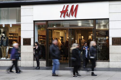 Acusan a H&M de espiar a sus empleados