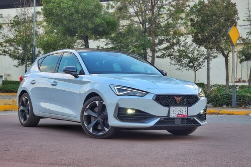 Prueba de manejo Cupra León 245: ¿el deportivo ideal?