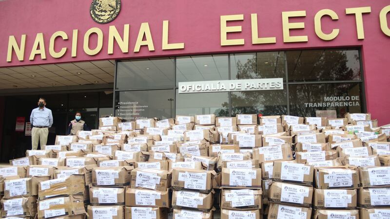 Revocación de mandato: INE inicia revisión de ¡6 millones de firmas impresas!