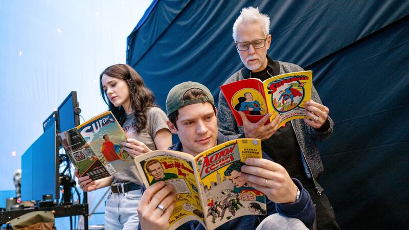 David Corenswet se pone la capa del ‘Hombre de Acero’, James Gunn comparte foto de ‘Superman: Legacy’