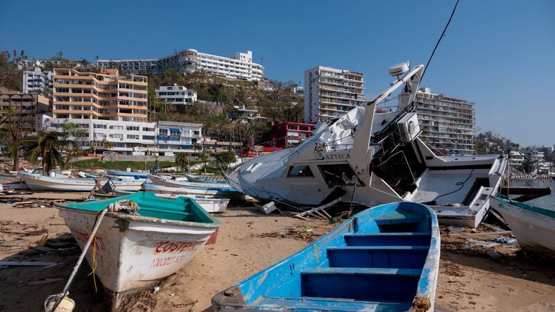 ‘Otis’ deja al menos 350 muertos en Guerrero, según funerarias; gobierno sólo reportó 48