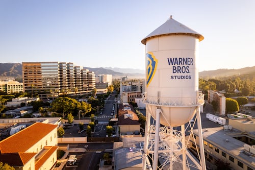 Compra de Warner Bros: Bancos preparan venta deuda de Paramount