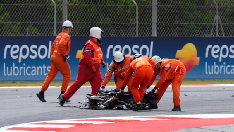 Una Ducati en pedazos y pilotos hospitalizados: Así fue el terrorífico accidente del GP de Cataluña de MotoGP