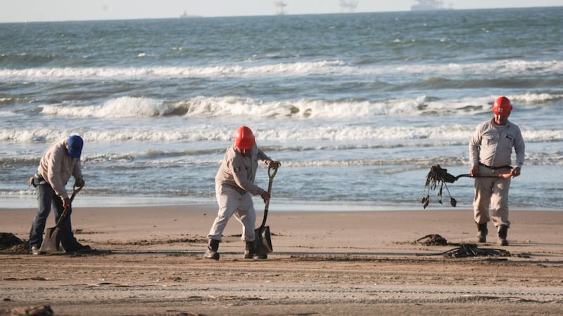Tabasco presume ‘playas limpias’ tras derrame en Dos Bocas; agencias de viajes evitan promocionarlas