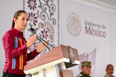 Claudia Sheinbaum dio el banderazo de salida del tren México-Querétaro que contará con tres estaciones.