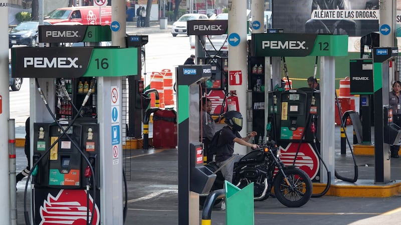 Gasolineros denuncian que Pemex tarda hasta 4 días en abastecerlos de diésel