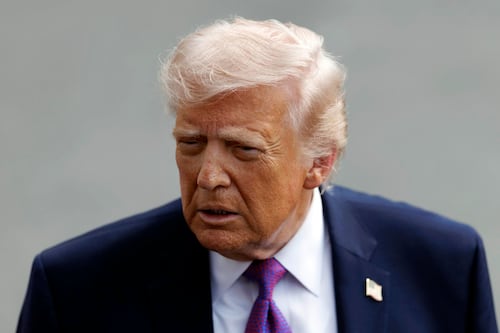 Senado de EU sigue de alcahuete: Rechaza una resolución para impedir que Trump ataque de nuevo a Irán