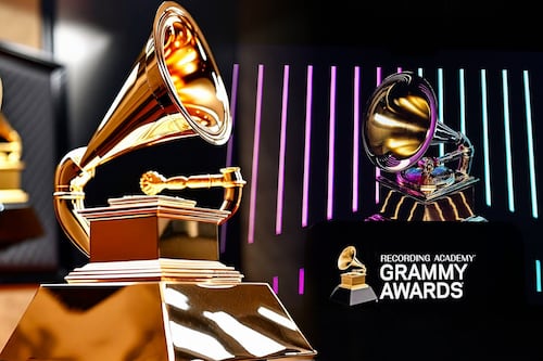 Ganadores en los Premios Grammy 2026: Bad Bunny hace historia, se lleva Álbum del Año con disco en español
