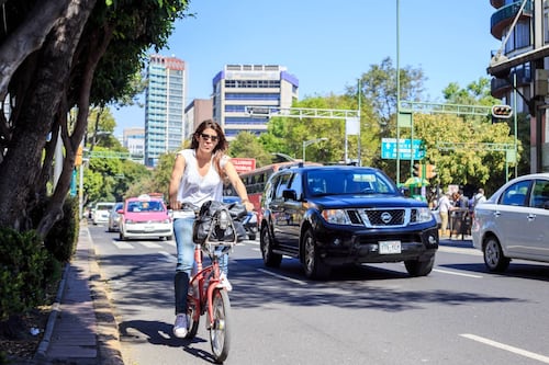 Te guste o no, en CDMX los ciclistas pueden ocupar un carril completo de la vía