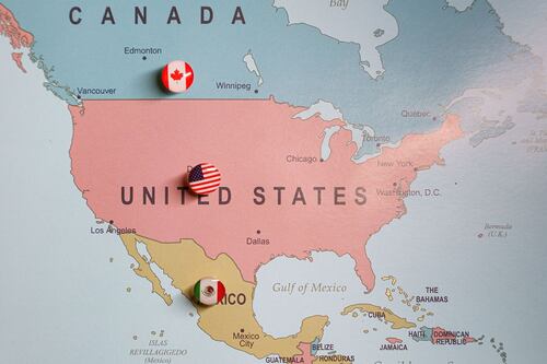 ¿Qué exportaciones de México ‘no se salvan’ de los aranceles de 25% de Donald Trump?