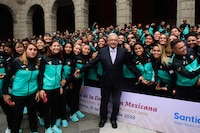 AMLO defiende a Ana Guevara y garantiza estímulos a medallistas de Panamericanos: ‘Va a doler el codo’