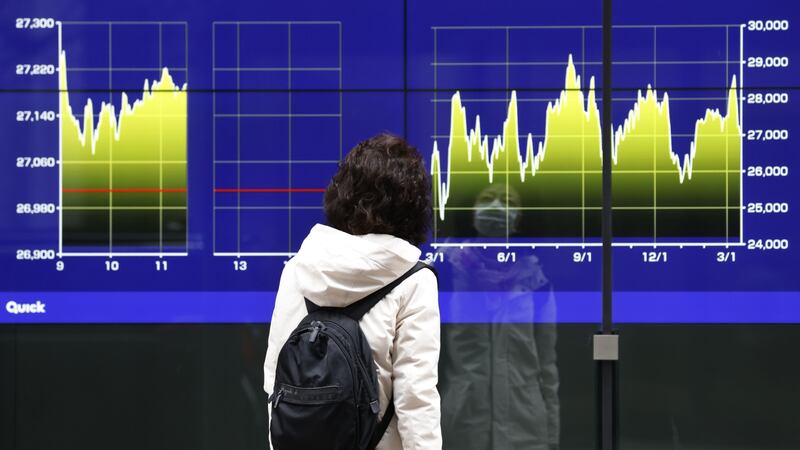 Las Bolsas de Asia cierran mixtas previo a los datos de inflación de EU