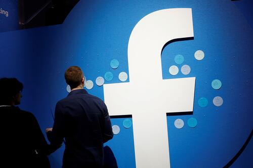 Las manos equivocadas