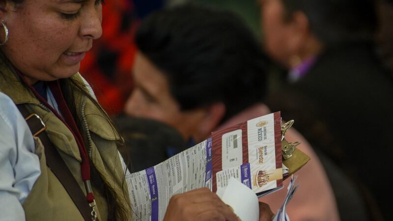 Pensión Mujeres Bienestar: ¿Qué hacer si no me llega el mensaje para recoger la tarjeta?