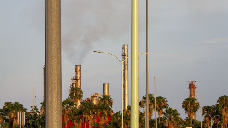 ¿De dónde vienen los malos olores en Monterrey? Pemex y autoridades inspeccionan refinería de Cadereyta