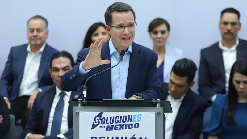 Oposición ‘se le deja ir’ a la SEP; exige corregir el rumbo educativo ante la ‘tragedia’ en la prueba PISA