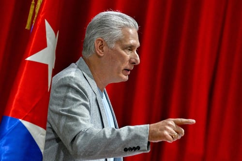 Cuba está dispuesta a hablar de participación de EU en su economía: ‘Que respeten la soberanía’