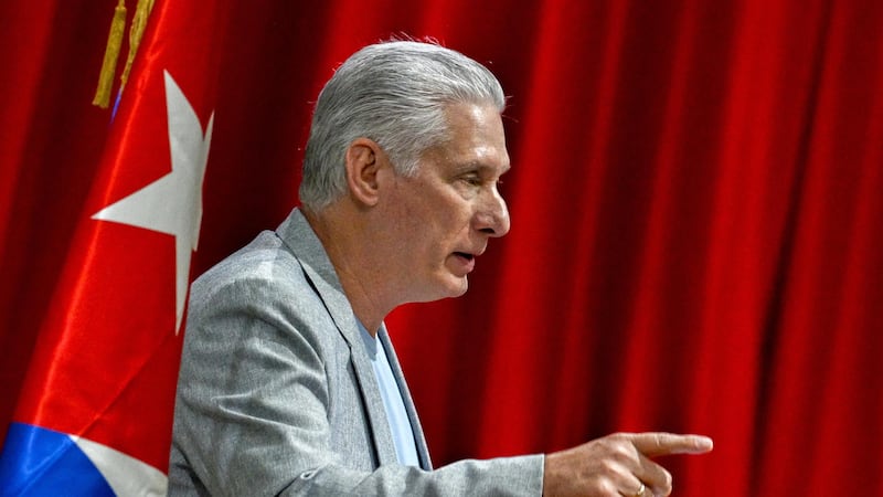 Cuba está dispuesta a hablar de participación de EU en su economía: ‘Que respeten la soberanía’