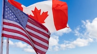 EU impone arancel del 50% a productos de Canadá, en represalia por gravámenes a autos y lácteos